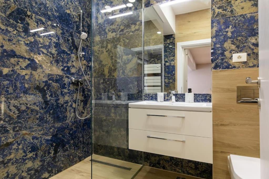 Elegant 2 Bedroom Retreat Bucureşti Ngoại thất bức ảnh