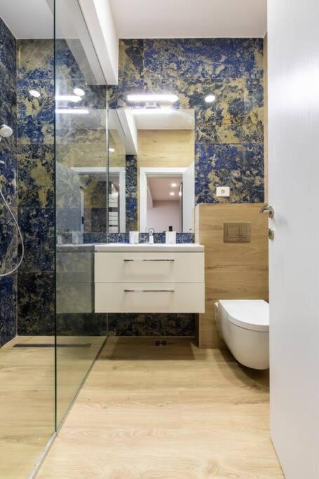 Elegant 2 Bedroom Retreat Bucureşti Ngoại thất bức ảnh